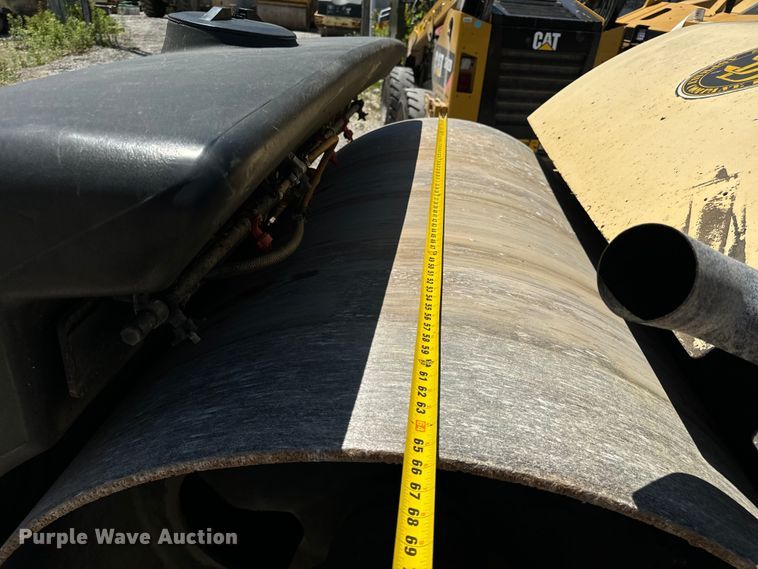 image for item DL4449 2009 Hypac C766D double drum vibratory roller