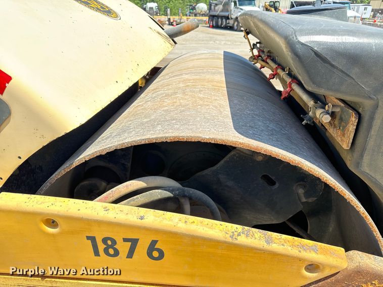 image for item DL4449 2009 Hypac C766D double drum vibratory roller