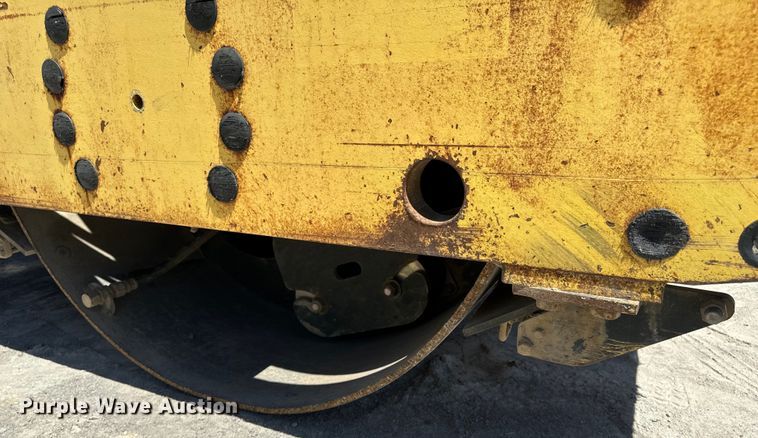 image for item DL4449 2009 Hypac C766D double drum vibratory roller