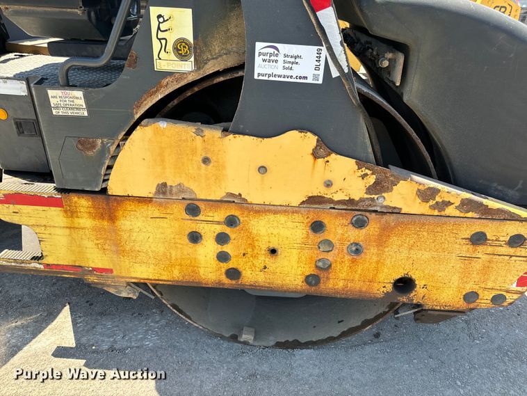 image for item DL4449 2009 Hypac C766D double drum vibratory roller