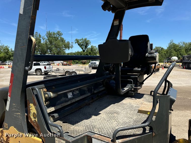 image for item DL4449 2009 Hypac C766D double drum vibratory roller