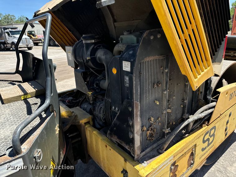 image for item DL4449 2009 Hypac C766D double drum vibratory roller