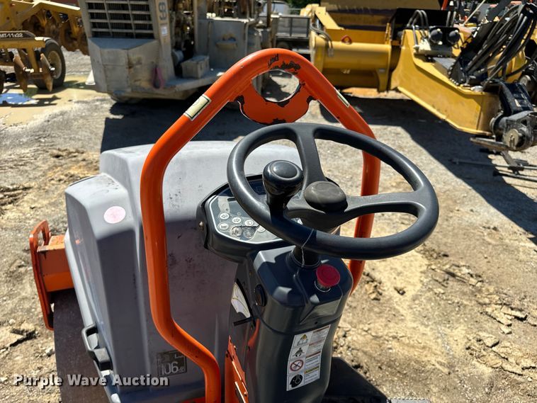 image for item DL4450 2010 Hamm HD12 VT combination vibratory roller