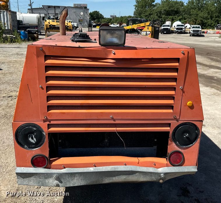 image for item DL4451 2007 Sullivan-Palatek D210Q air compressor