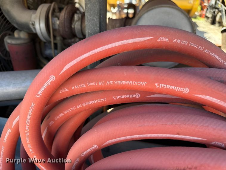 image for item DL4451 2007 Sullivan-Palatek D210Q air compressor