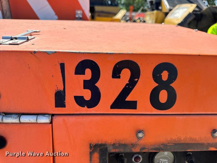 image for item DL4451 2007 Sullivan-Palatek D210Q air compressor