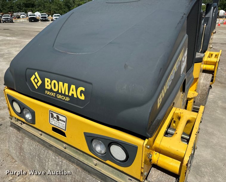 image for item DL4452 2015 Bomag BW120SL-5 double drum vibratory roller