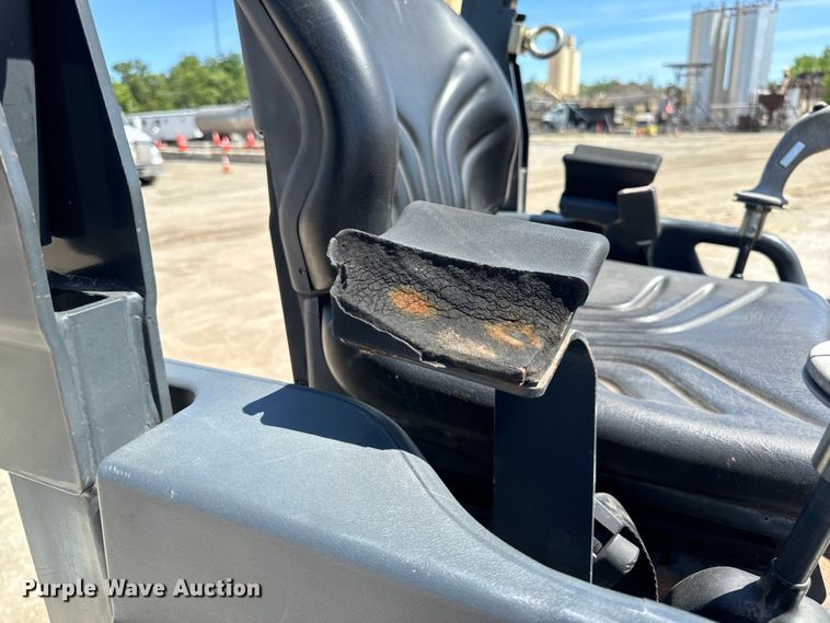 image for item DL4452 2015 Bomag BW120SL-5 double drum vibratory roller