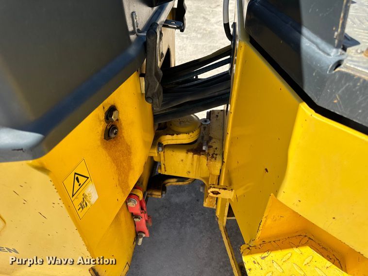 image for item DL4452 2015 Bomag BW120SL-5 double drum vibratory roller