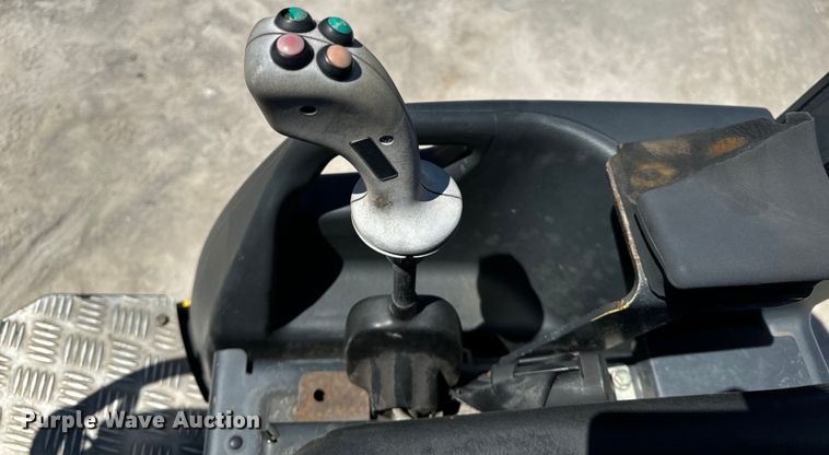 image for item DL4452 2015 Bomag BW120SL-5 double drum vibratory roller