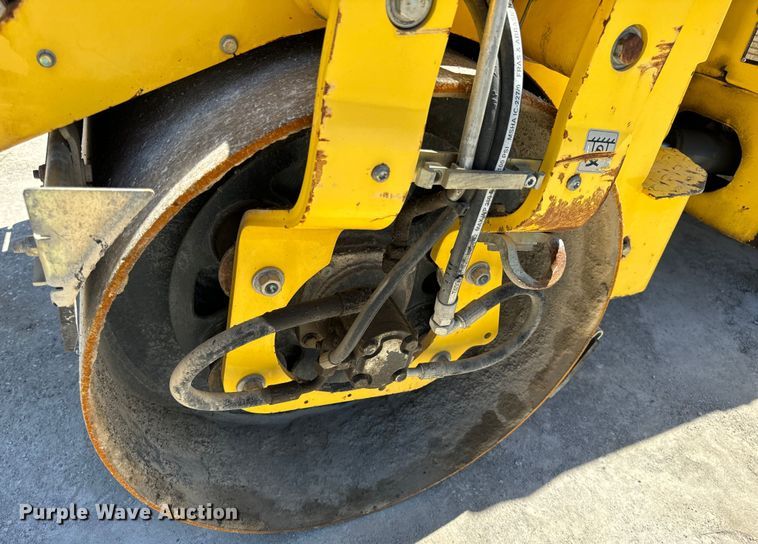 image for item DL4452 2015 Bomag BW120SL-5 double drum vibratory roller