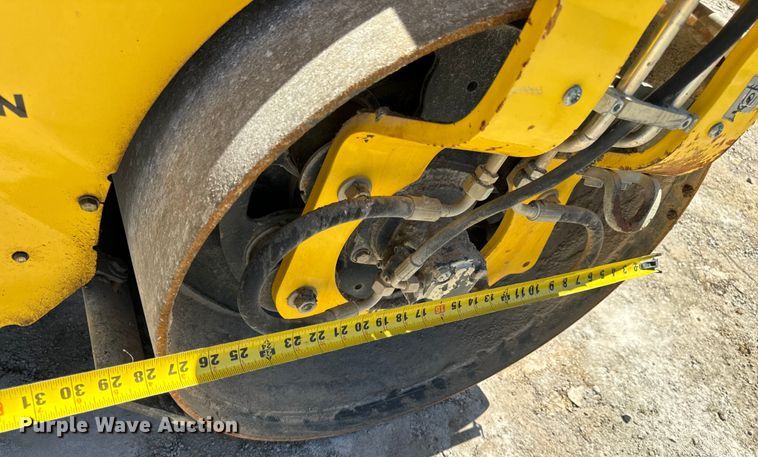 image for item DL4452 2015 Bomag BW120SL-5 double drum vibratory roller