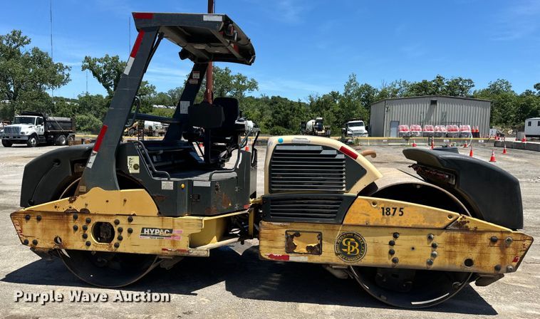 image for item DL4453 2009 Hypac C766D double drum vibratory roller