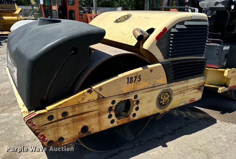 image for item DL4453 2009 Hypac C766D double drum vibratory roller