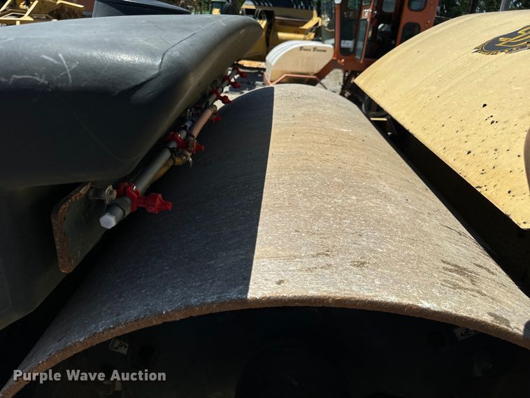 image for item DL4453 2009 Hypac C766D double drum vibratory roller