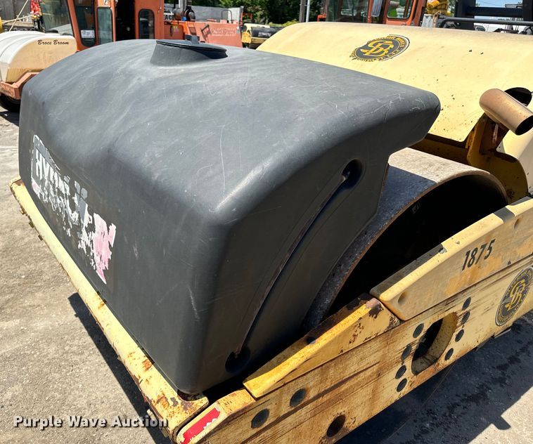 image for item DL4453 2009 Hypac C766D double drum vibratory roller