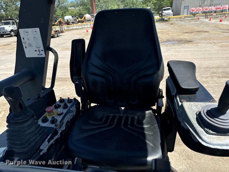 image for item DL4453 2009 Hypac C766D double drum vibratory roller