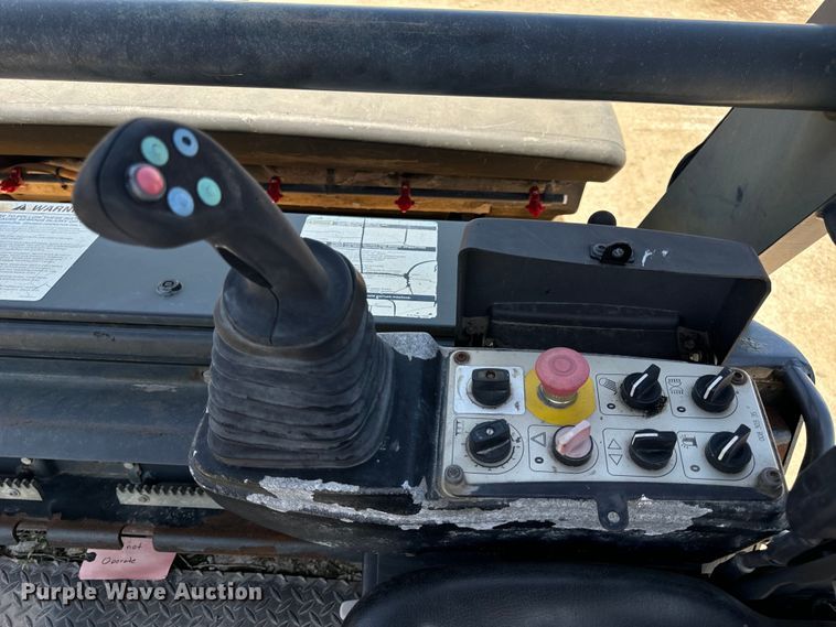 image for item DL4453 2009 Hypac C766D double drum vibratory roller