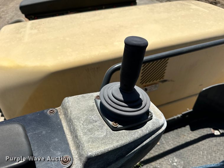 image for item DL4453 2009 Hypac C766D double drum vibratory roller