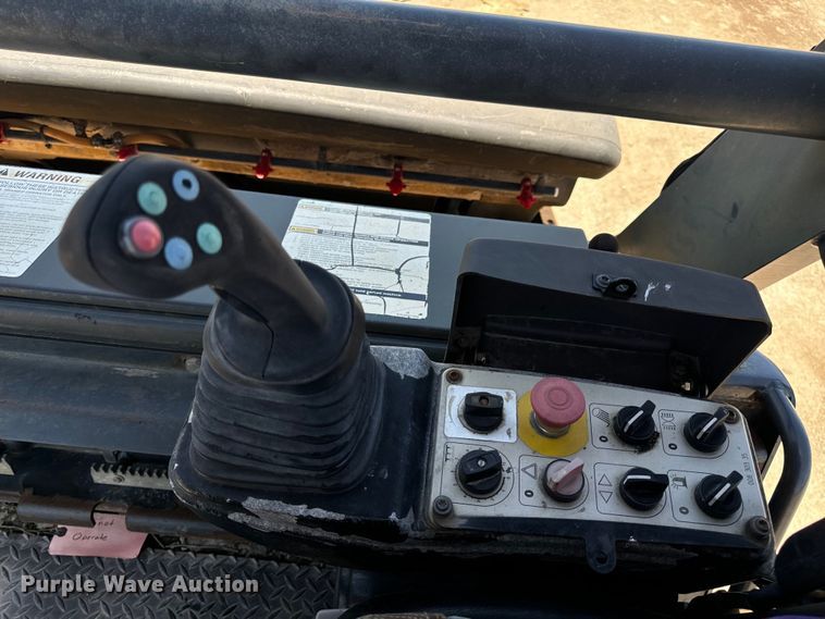 image for item DL4453 2009 Hypac C766D double drum vibratory roller