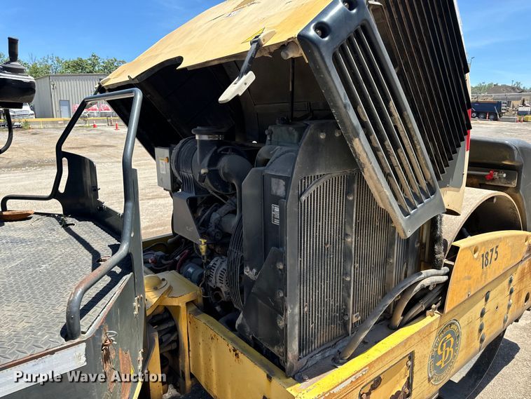 image for item DL4453 2009 Hypac C766D double drum vibratory roller