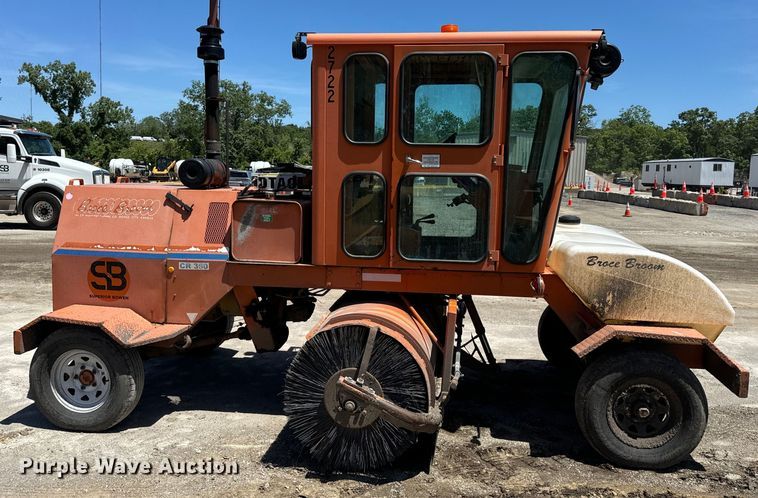 image for item DL4454 2002 Broce CR350 broom