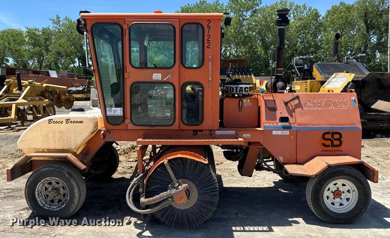 image for item DL4454 2002 Broce CR350 broom