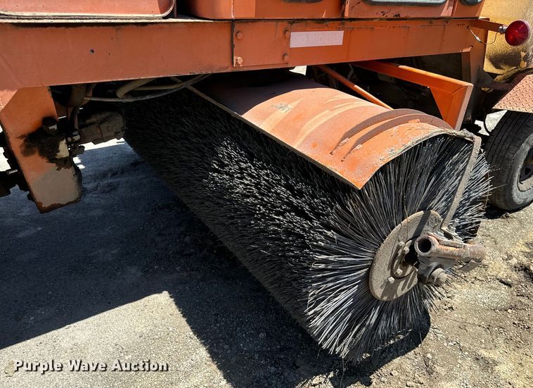 image for item DL4454 2002 Broce CR350 broom