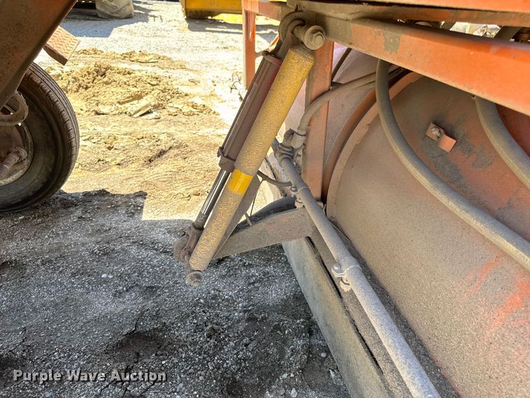 image for item DL4454 2002 Broce CR350 broom