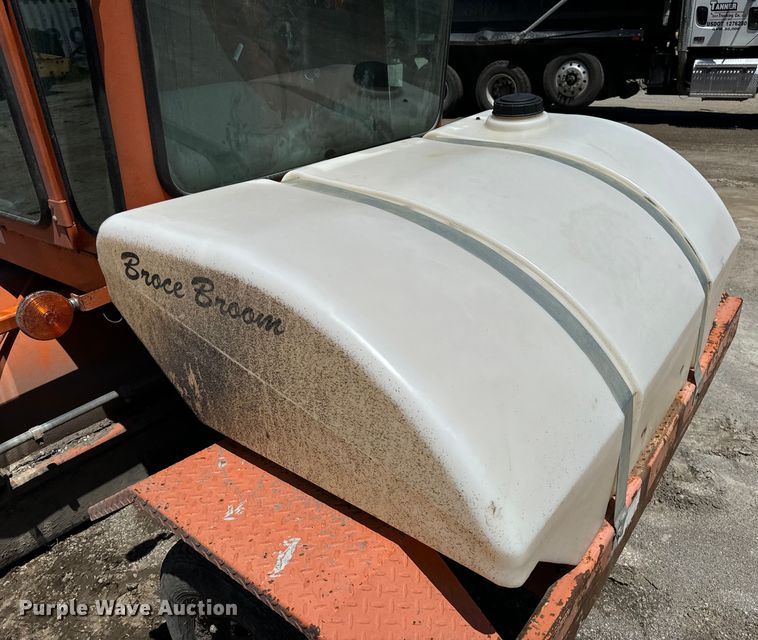 image for item DL4454 2002 Broce CR350 broom