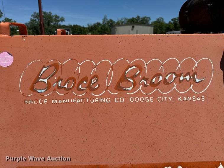 image for item DL4454 2002 Broce CR350 broom