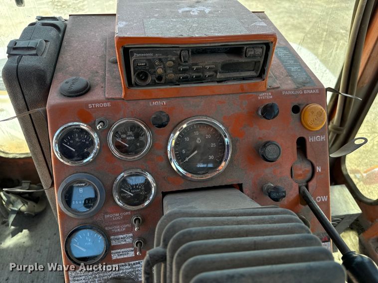 image for item DL4454 2002 Broce CR350 broom