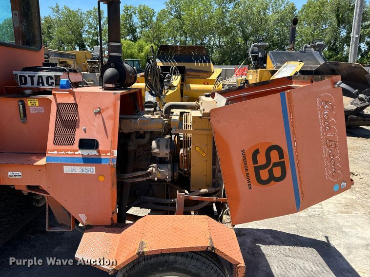 image for item DL4454 2002 Broce CR350 broom