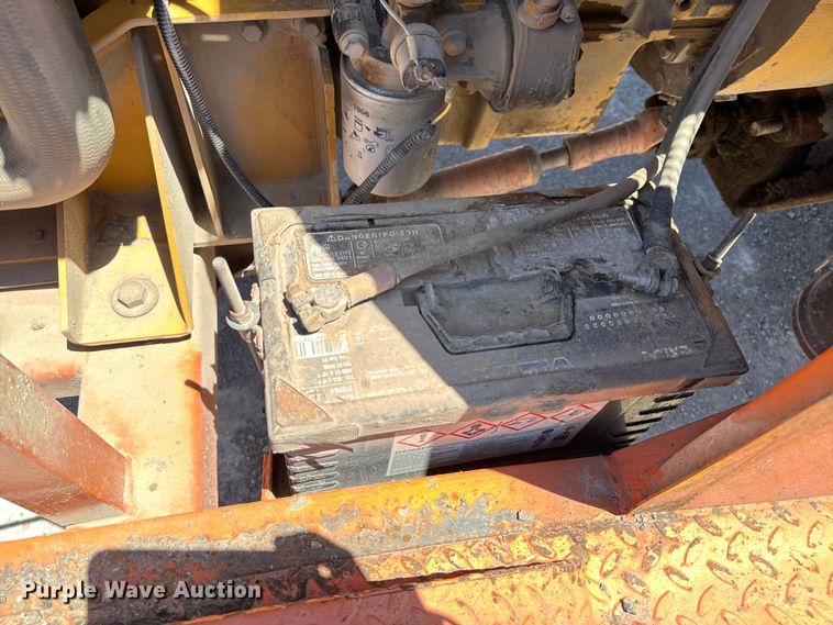 image for item DL4454 2002 Broce CR350 broom