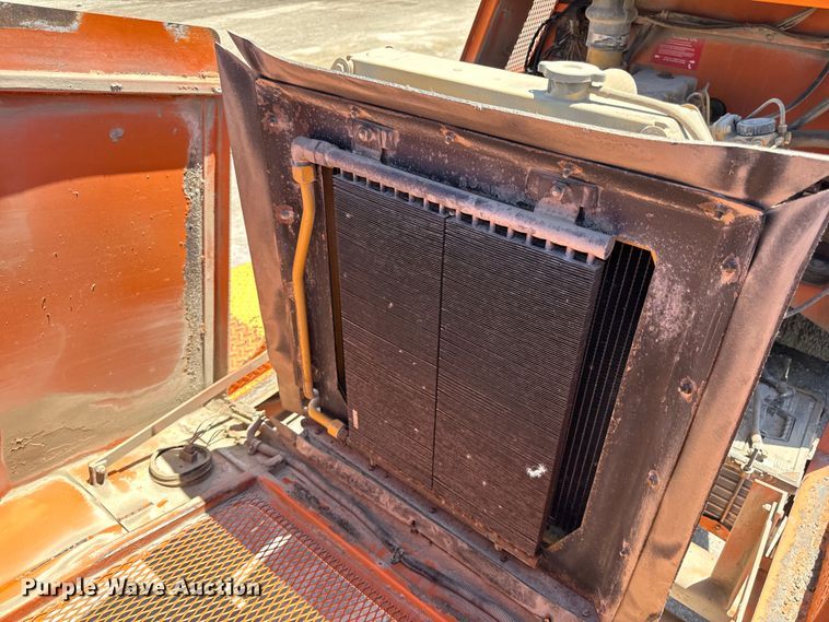 image for item DL4454 2002 Broce CR350 broom