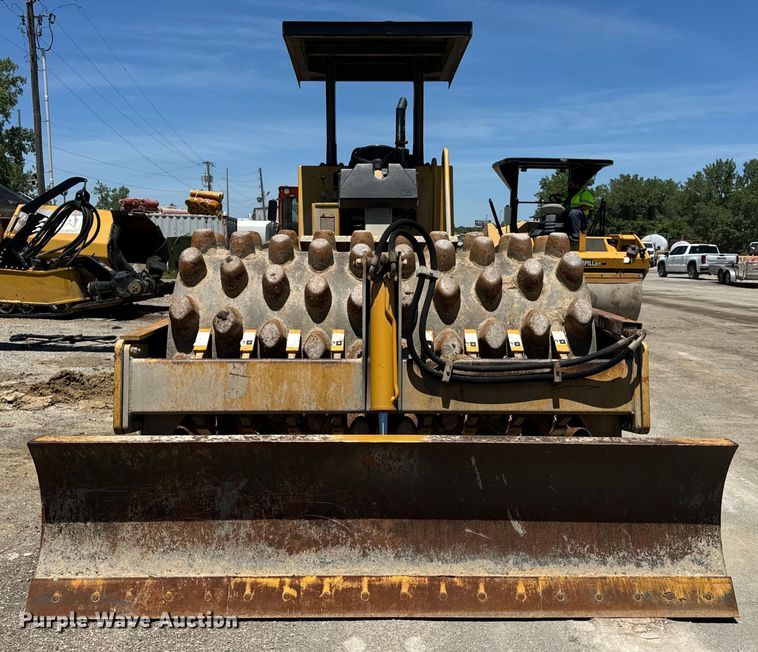 image for item DL4455 2000 Caterpillar CP-563C single drum vibratory roller