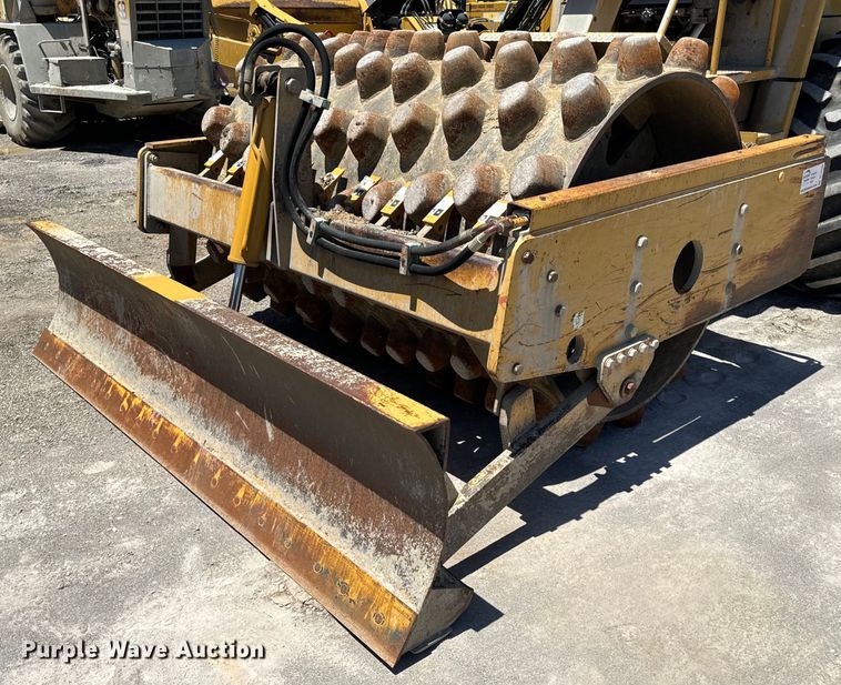 image for item DL4455 2000 Caterpillar CP-563C single drum vibratory roller