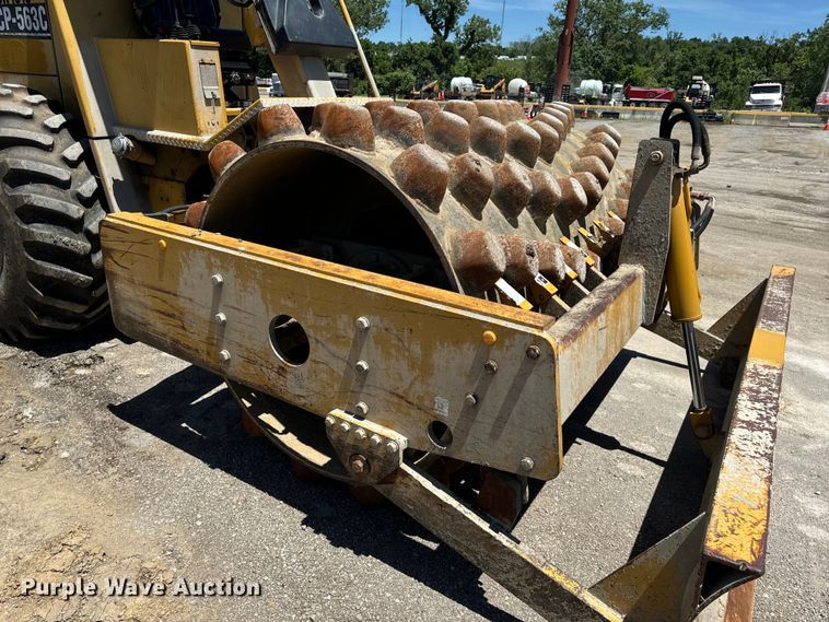 image for item DL4455 2000 Caterpillar CP-563C single drum vibratory roller