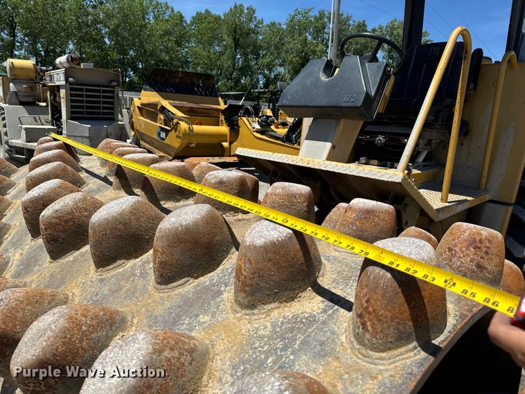 image for item DL4455 2000 Caterpillar CP-563C single drum vibratory roller