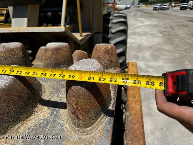 image for item DL4455 2000 Caterpillar CP-563C single drum vibratory roller