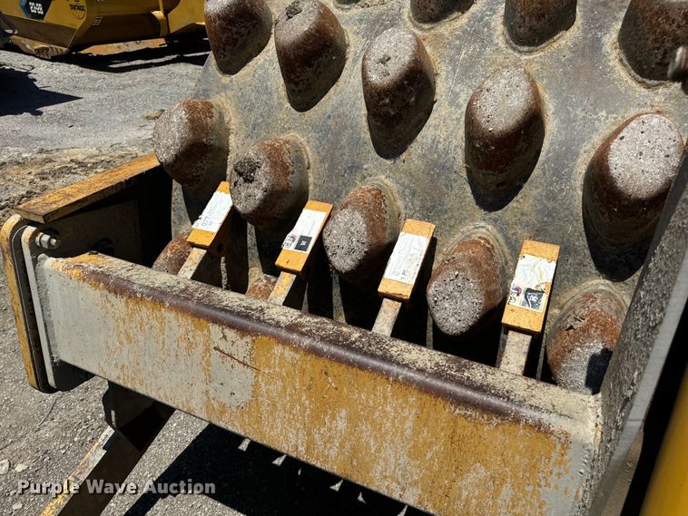 image for item DL4455 2000 Caterpillar CP-563C single drum vibratory roller