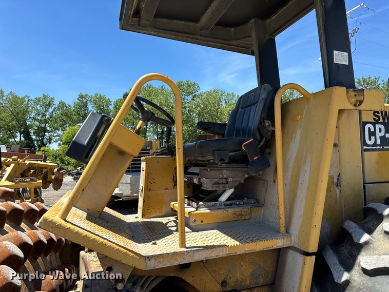image for item DL4455 2000 Caterpillar CP-563C single drum vibratory roller