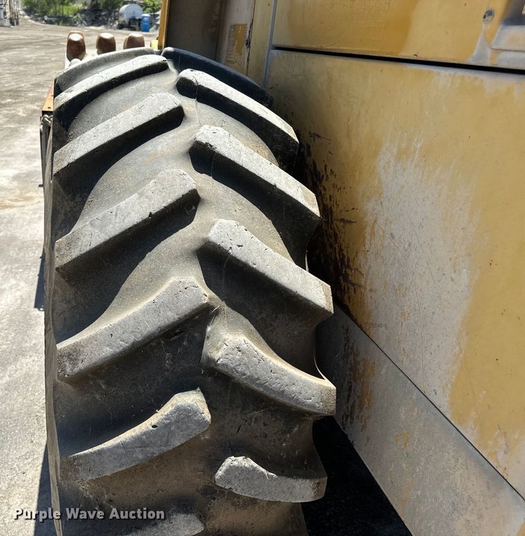 image for item DL4455 2000 Caterpillar CP-563C single drum vibratory roller