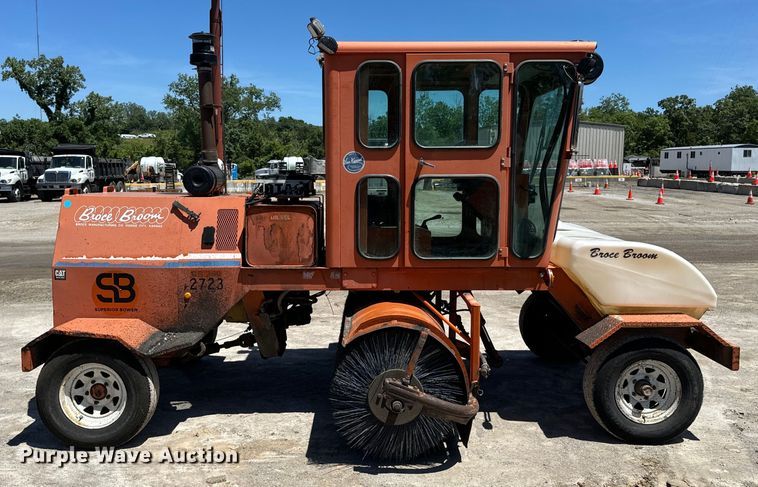 image for item DL4456 2003 Broce CR350 broom