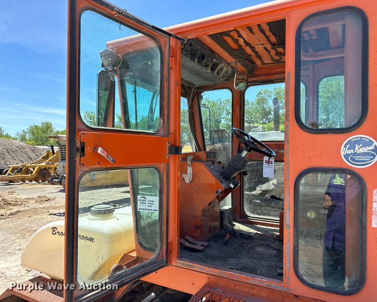 image for item DL4456 2003 Broce CR350 broom