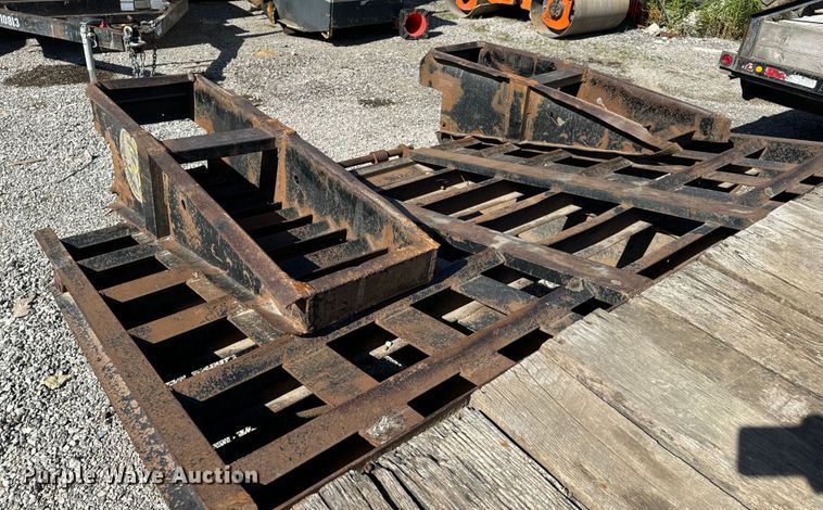 image for item DL4460 2005 Belshe equipment trailer