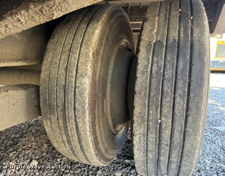 image for item DL4460 2005 Belshe equipment trailer