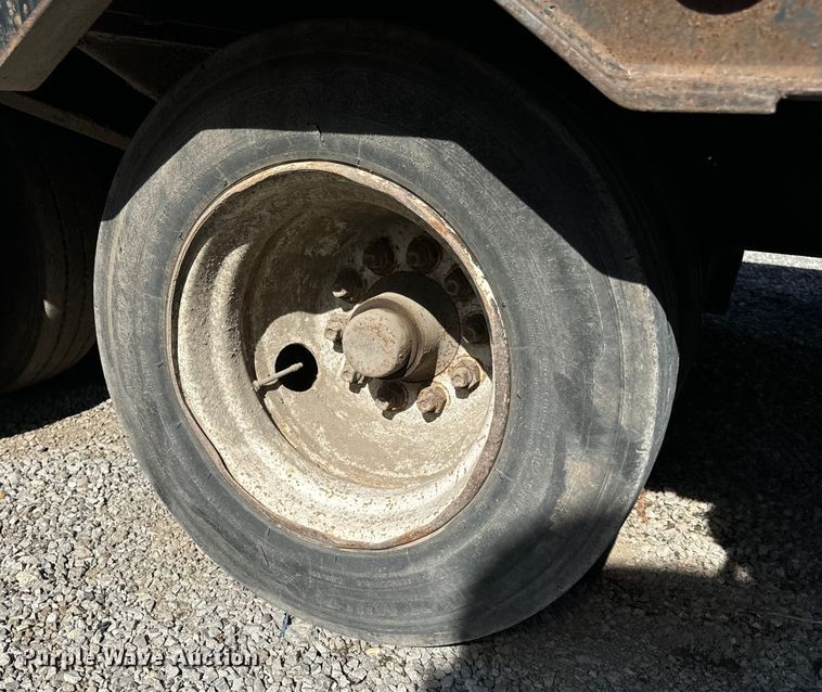 image for item DL4460 2005 Belshe equipment trailer