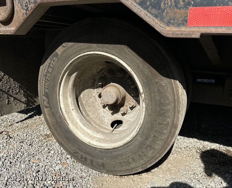 image for item DL4460 2005 Belshe equipment trailer