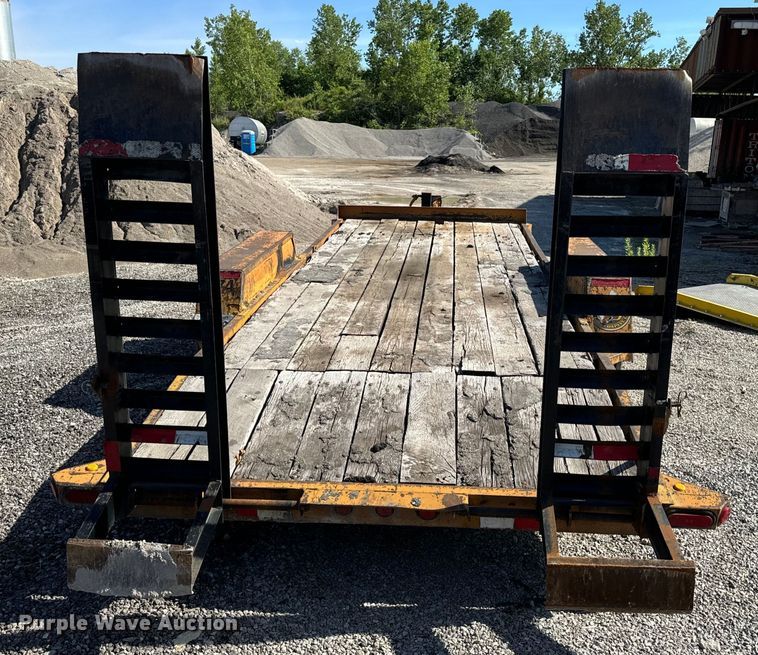 image for item DL4461 2005 Redi Haul equipment trailer